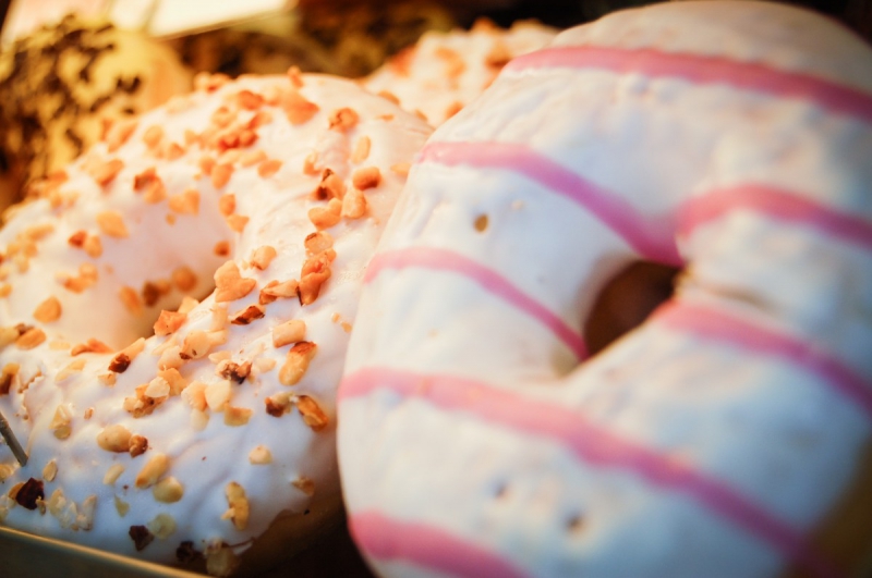 patisserie-SAUZE-min_donuts_sweets_pastries_pastry_shop_cake_cakes_bakery_eating-987656